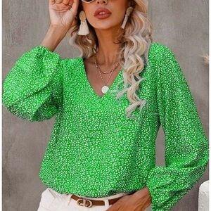 La Mode Bright Green Floral V-neck Puff Sleeve Top Size L